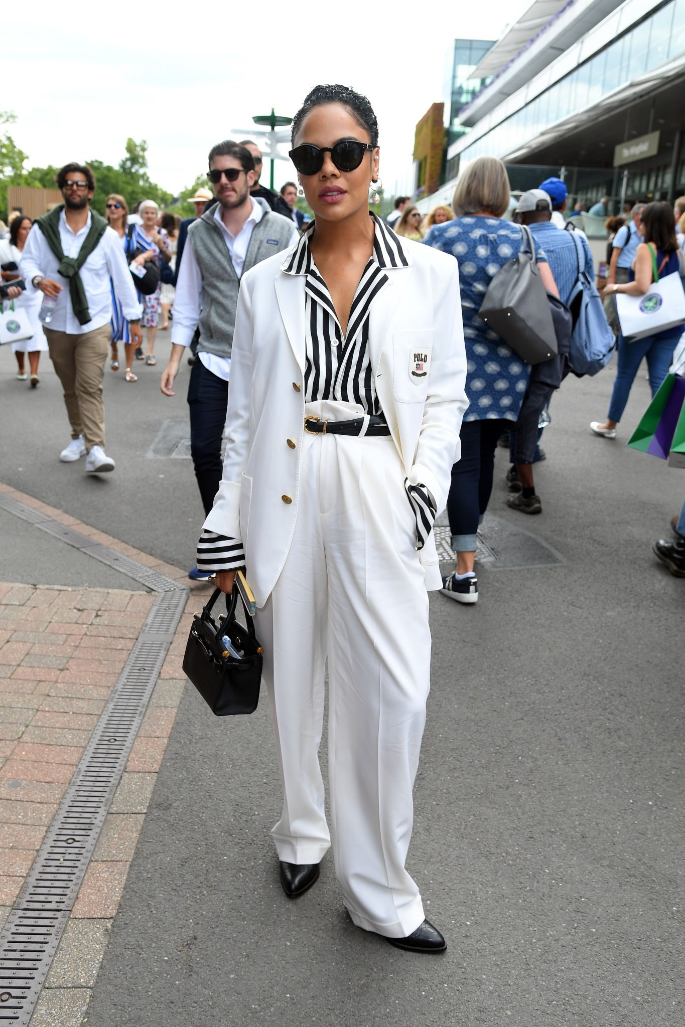 001.jpg 001.jpg